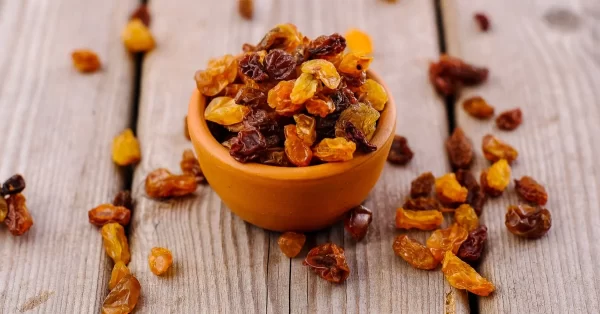 تفسير حلم رؤية الزبيب في المنام