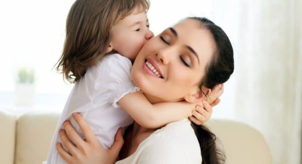هل كثرة رؤية الأم فى المنام خير أم شر؟