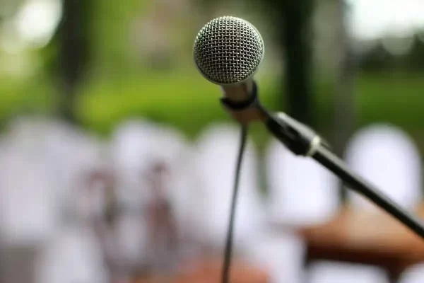 اذاعة مدرسية جاهزة عن القراءة كاملة الفقرات بالمقدمة والخاتمة