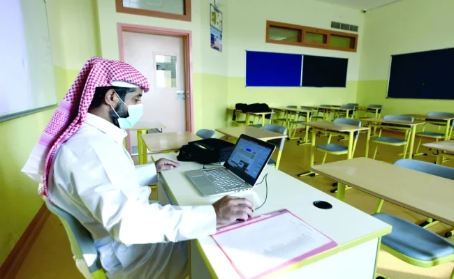 هل يجوز نقل المعلم دون رغبته؟ ومتى يكون للمعلم حق النقل في السعودية