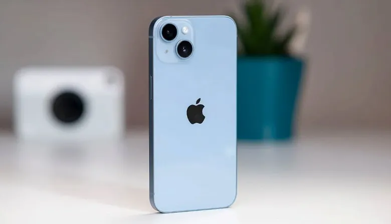 بالصور أهم مزايا وعيوب هاتف iPhone 14 Plus ايفون بلس وسعرة بالأسواق العربية