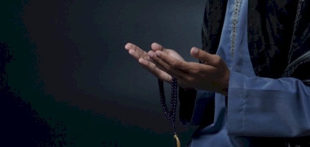 دعاء المساء قصير : اللهم بك أمسينا وبك أصبحنا وبك نحيا وبك نموت وإليك النشور