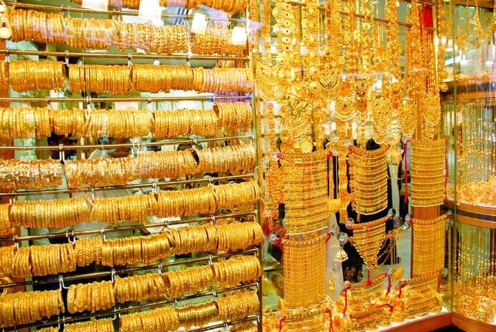 ارتفاع غير مسبوق!! صدمة جديدة تعم أسواق الصاغة السعودية بعد الأسعار الجديدة المعلنة صباحًا