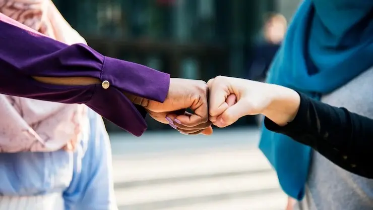 بحث عن دور المرأة في تنمية المجتمع كامل