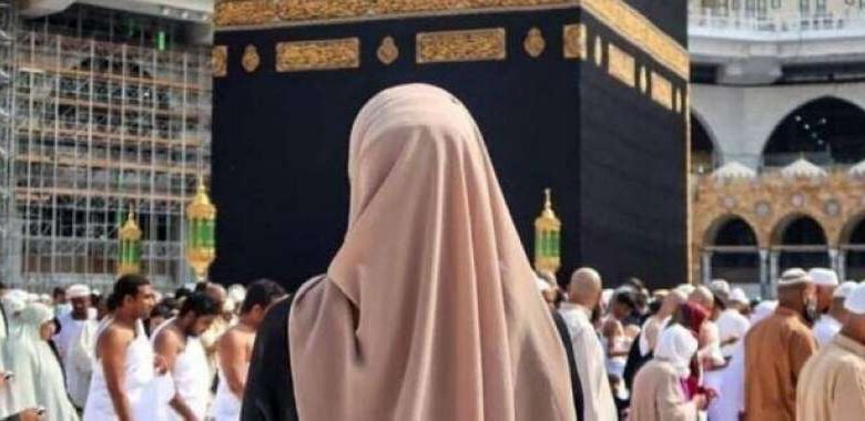 متطلبات استخراج تأشيرة عمرة بدون محرم 2025