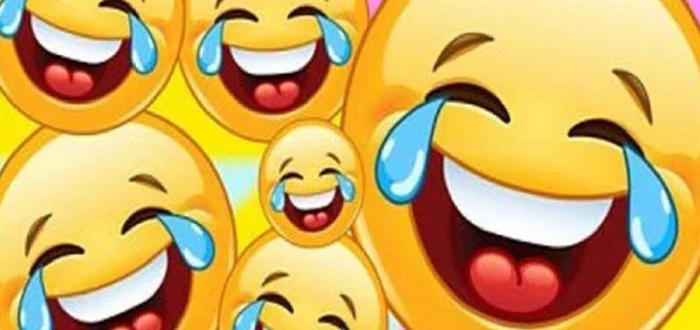 نكت بايخة تضحك : مرة صيدلانية أغمى عليها عشان شافت فارماسي على الحيطة