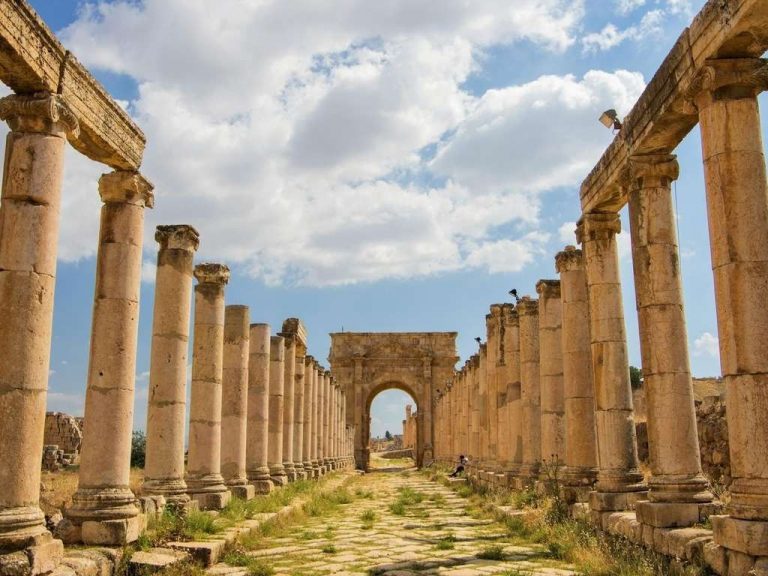 أبرز 10 معلومات عن مدينة جرش .. التحديات التي تواجه مدينة جريش