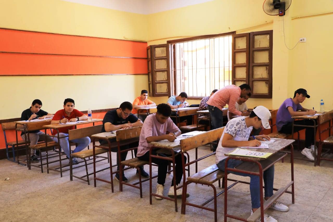 متى موعد امتحانات الثانوية العامة للعام الدراسي 2025؟ الشعبة العلمية والأدبية؟