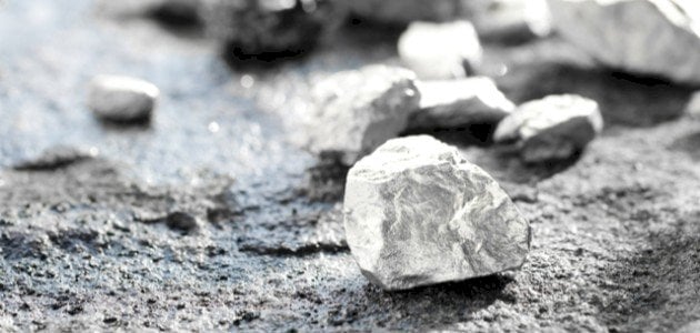 ما هي أنواع المعادن الحديدية .. أهمية المعادن الحديدية