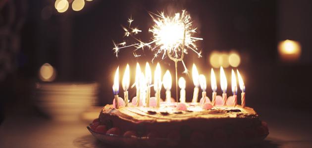 20 تهنئة عيد ميلاد بالالماني 2025 تهاني عيد ميلاد مترجمة