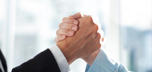 أجمل الحكم عن قوة الشخصية : الشخصية القوية ناتجة عن مواجهة الأزمات والتحديات فنشأت قوية.
