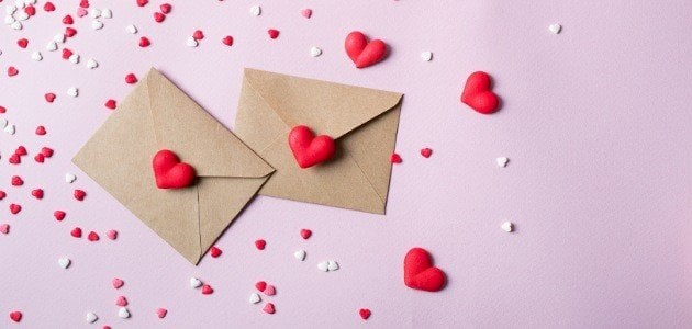 رسائل حب للزوجة في ذكرى الزواج ومميزة : مع كل يوم جديد يزداد حبي لك، كل عام وأنت طيبة وبخير يا حبيبتي