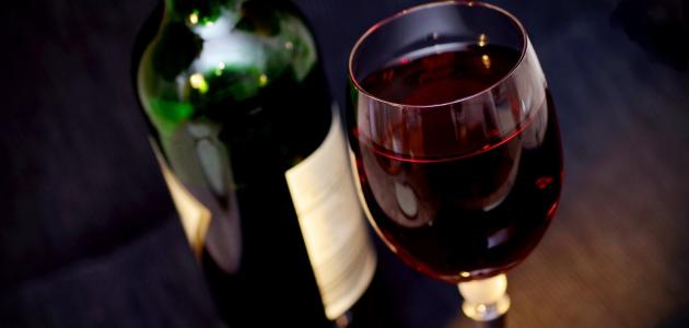 تفسير شرب الخمر في المنام للعزباء