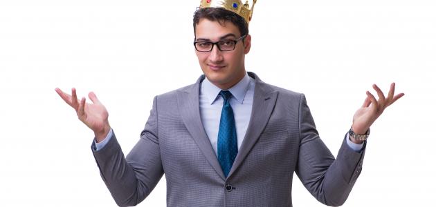 صفات الأخ النرجسي وطرق التعامل معه دون مشاجرة