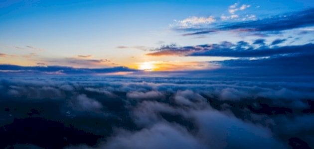 مجموعة عبارات عن السماء الزرقاء
