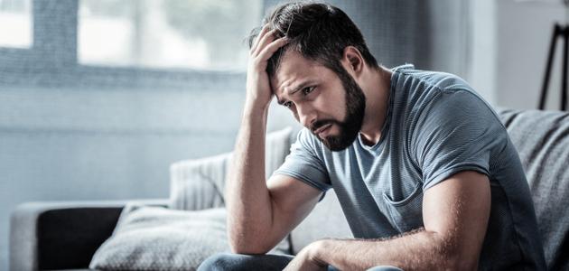 ما هي علامات الابتلاء بالدين وكيف يكون الصبر عليه