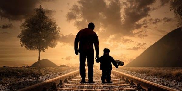 كلام عن الاب المتوفي بالصور : اشتاق لرؤياك يا أبي، أصبح المنزل بدونك كالجسد بلا روح.