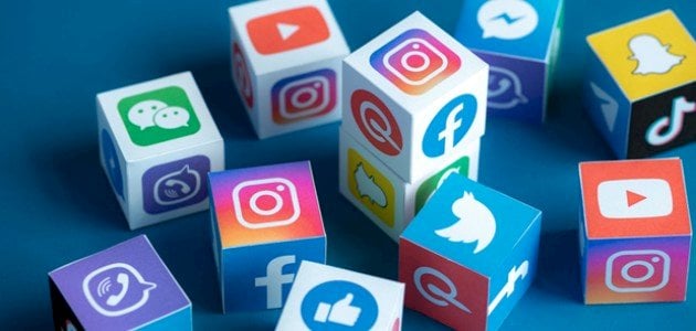 ما هي أخلاقيات استخدام مواقع التواصل الاجتماعي والاستفادة منها بالشكل الصحيح