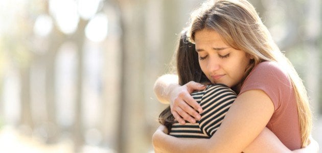 أجمل كلمات في توديع الأصدقاء : لا يوجد اصعب من ان تذهب يا صديقي بلا رجوع، وما اصعب من ان تبكي عيني بلا دموع.
