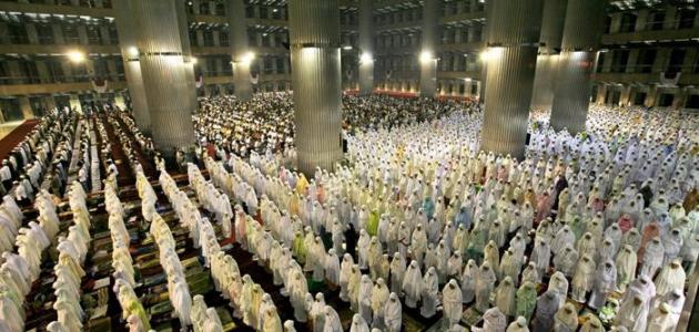 هل يجوز تقسيم صلاة التراويح في رمضان