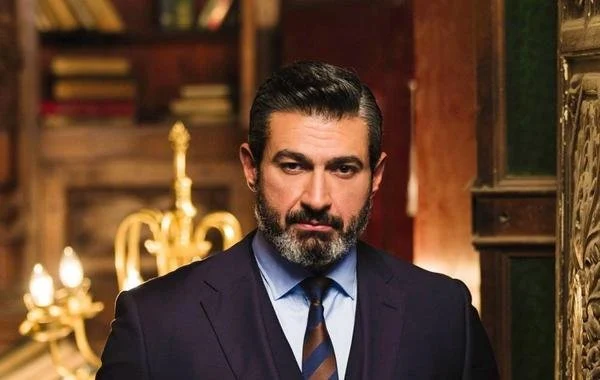 ياسر جلال يمازح جمهور “لام شمسية” بفيديو من كواليس “الفنار”