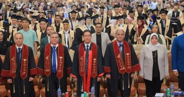 رئيس جامعة بنها للخريجين: أنتم قادة الأمن الغذائي والتنمية المجتمعية