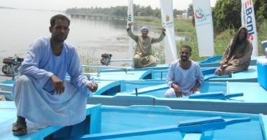 فرحة صيادي قرية النمسا بمراكب وأدوات صيد جديدة بالأقصر