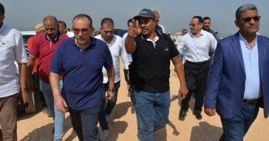 محافظ أسيوط يزور مسارات الطريق الجديد بين البدارى والبحر الأحمر