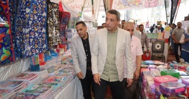 محافظ السويس يطلق معرض أهلا مدارس لمستلزمات الدراسة بأسعار مخفضة