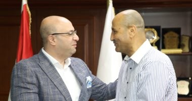 محافظ بني سويف يكرم اللواء سامي علام على ترقيته الجديدة