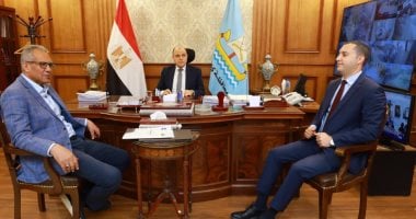محافظ كفر الشيخ يجتمع مع نواب لمناقشة حلول المشكلات الدوائر