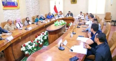 وكيل صحة الوادي الجديد يقترح حوافز للأطباء لخفض الولادات القيصرية